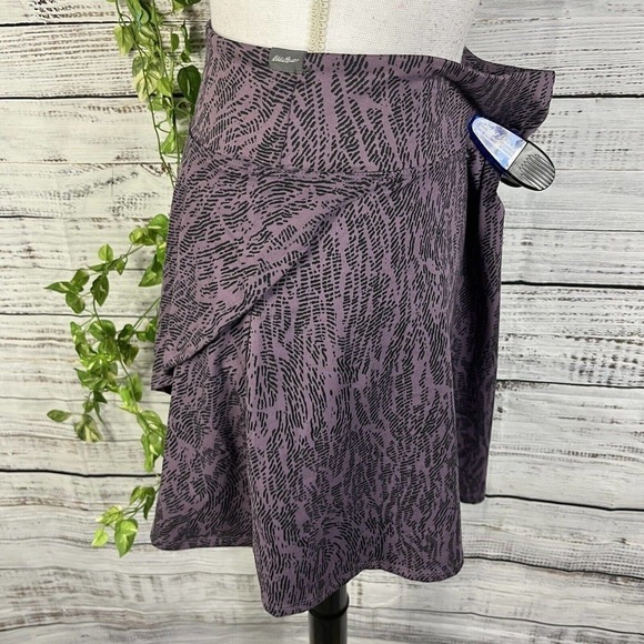 Eddie Bauer Fitness Sports Skirt size Medium Plum Black Faux Wrap Stretch Short - Picture 8 of 11